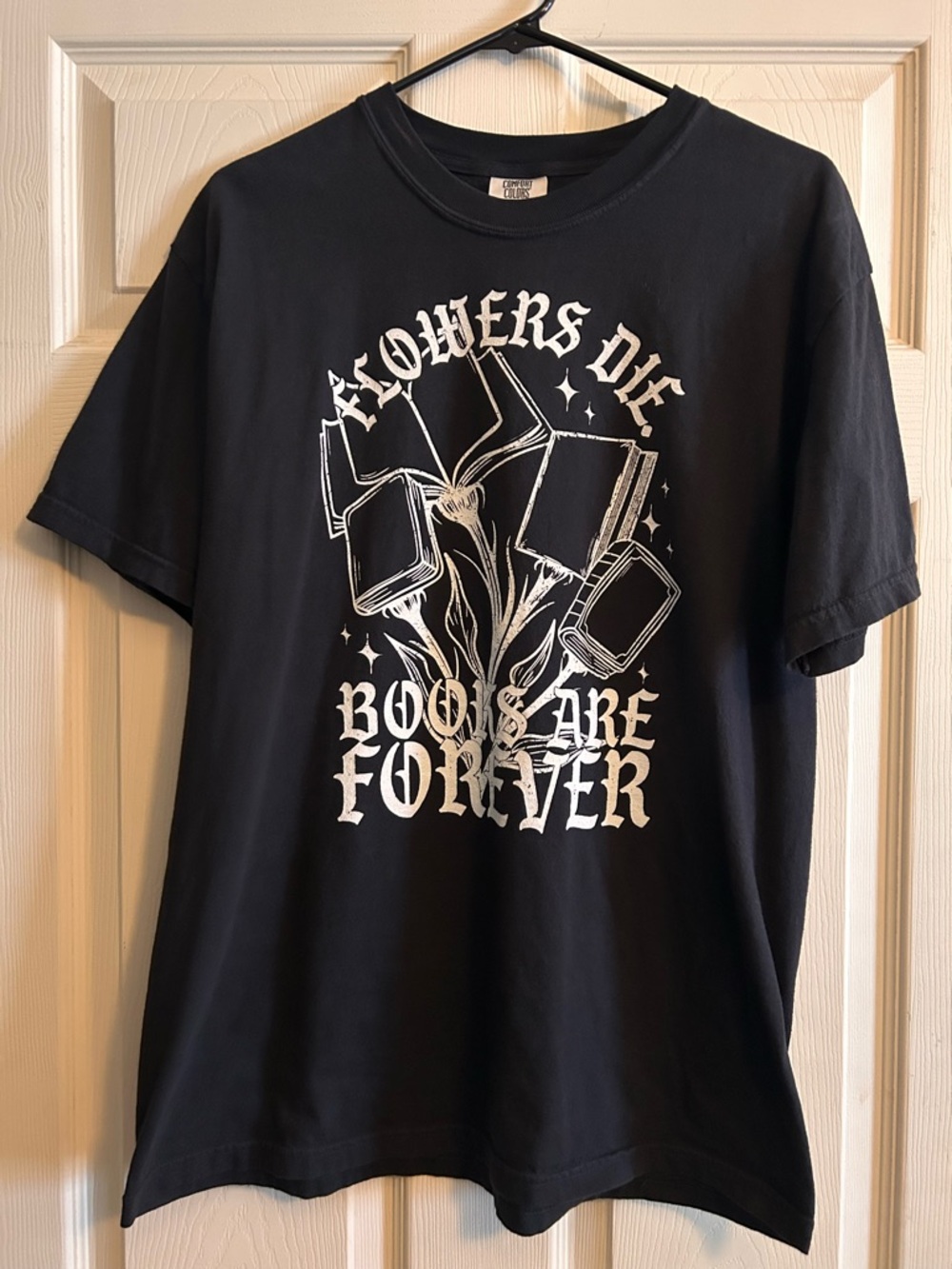 Graphic 'Flowers Die Books Are Forever' Black Tee